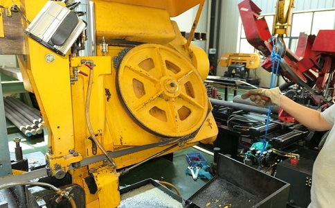 如何解决坡头卧式金属带锯床切削时出现的断带现象？